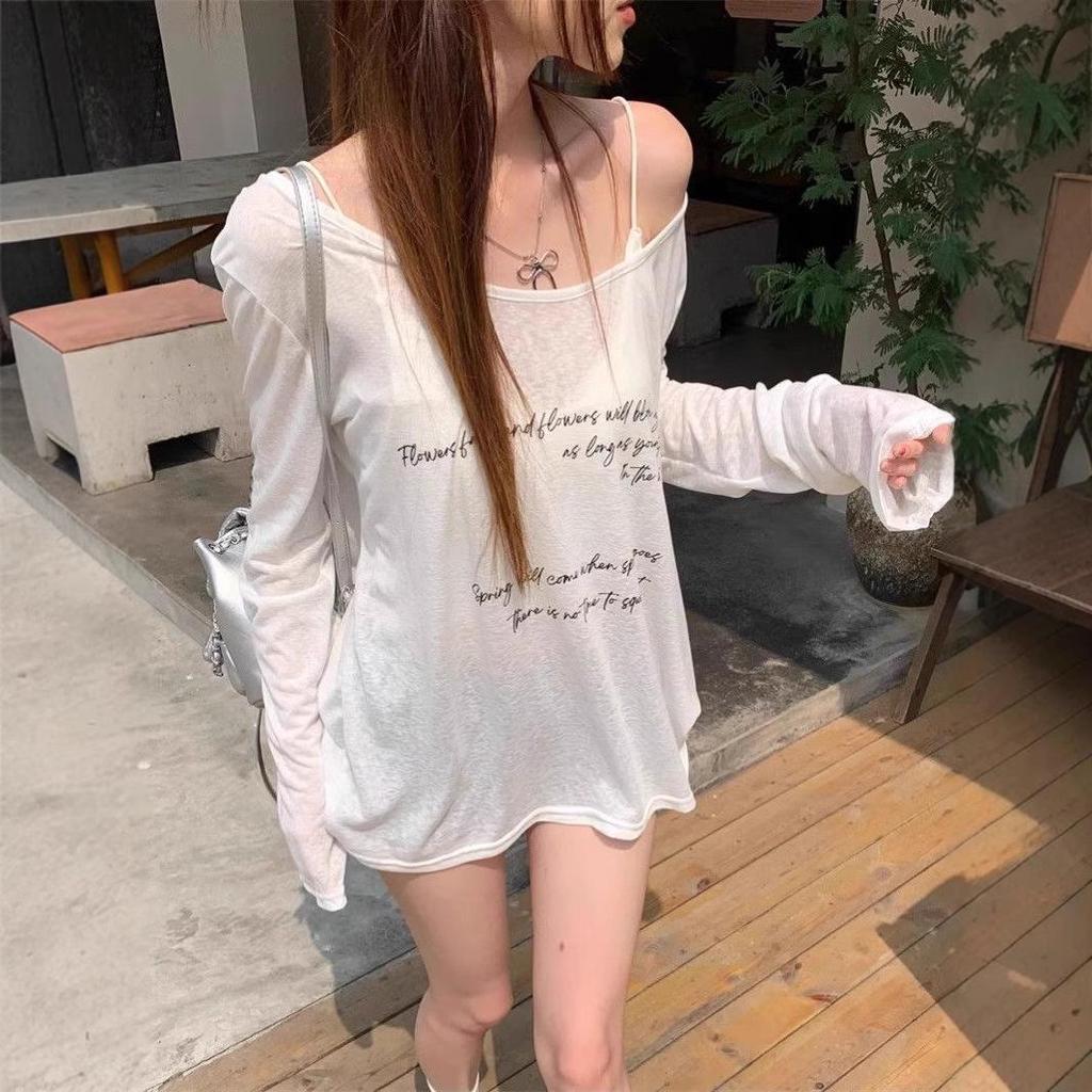 Damen Off-Shoulder Langarm T-Shirt mit Buchstabenaufdruck - Schlankmachend, Vielseitig, Sonnenschutz-Top