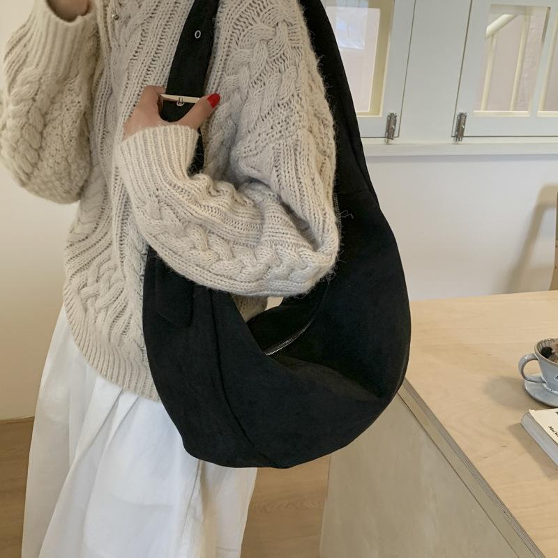Retro Bag Women's 2025 New Popular Fashion Shoulder Bag High Sense Simple Large Capacity Commuter Dumpling Bag