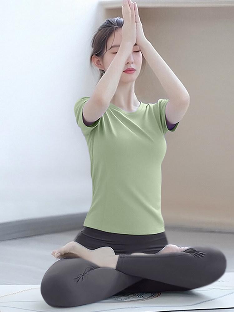 Women's 2026 Short Sleeve Yoga Set: Stunning Loose Round Neck Pilates Top