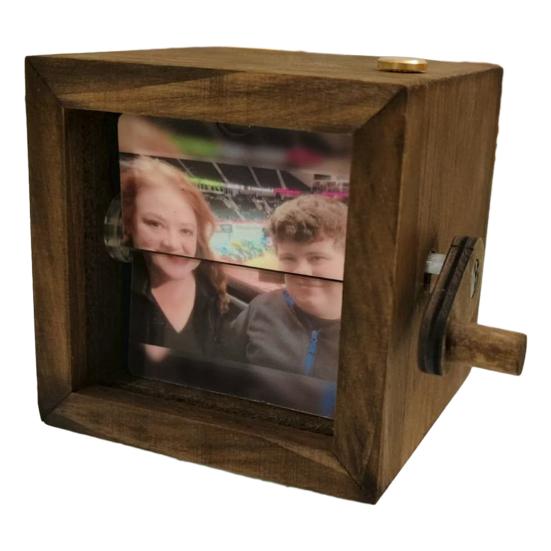 Custom Flip Photo Box Personalized Photo Flipbook Frame Animation Machine Mechanical Hand-crank Picture Flipper