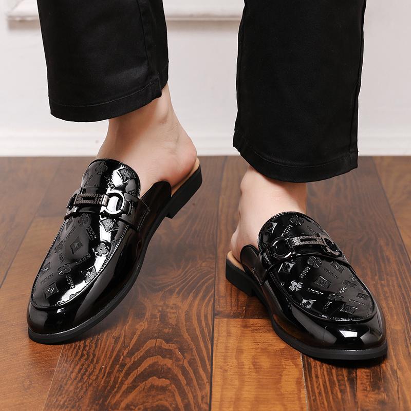 Designer Patent Leather Mens Mules Half Shoes Men Dress Causal Shoes Slides Sandals Black Slippers Breathable Flat Shoes for Men