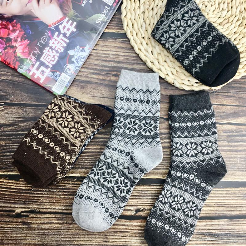 5 Pairs of Mid-calf Wool Socks for Men In Autumn and Winter, Double Octagonal Flower Men's Socks