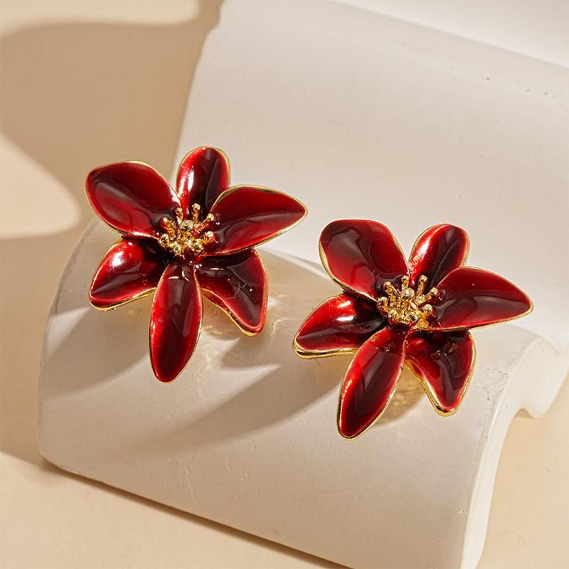 Vintage Red Dripping Oil Flower Stud Earrings for Women Fashion Metal Six Petal Flower Earrings Luxury Casual Party Jewelry Gift