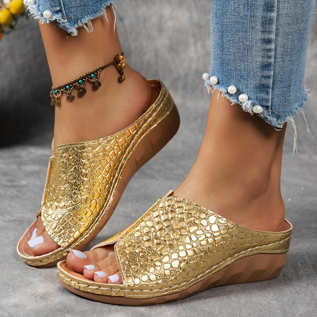 Fashion Women Wedges Slippers New Summer Crocodile Print Platform Sandals Female  Leather Non Slip Beach Slippers Plus Size Slides Women
