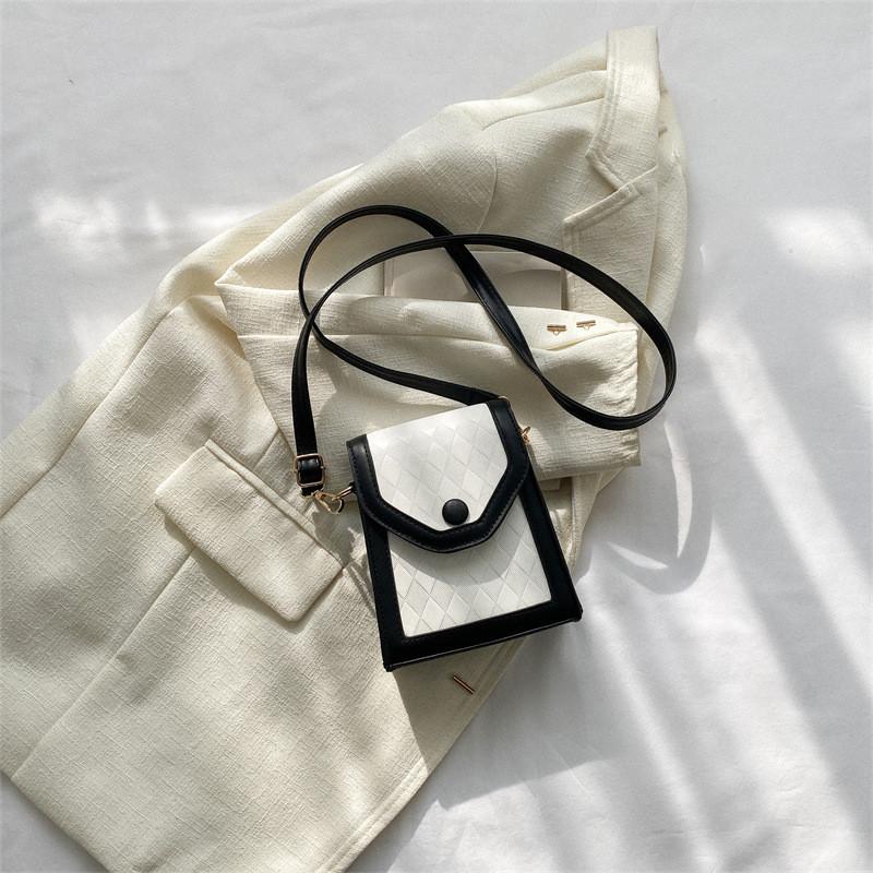 Chic Street Style Grid Shoulder Bag 2023 New Spring Summer Crossbody Phone Bag White Black
