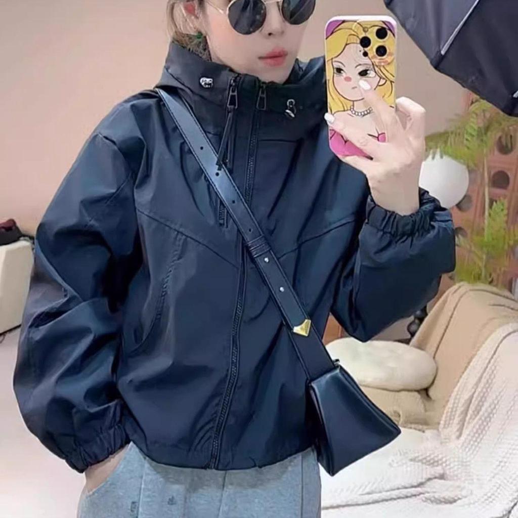 Jaqueta Corta-vento Curta com Zíper da Moda com Capuz Jaquetas Versáteis para Exterior para Todas as Estações