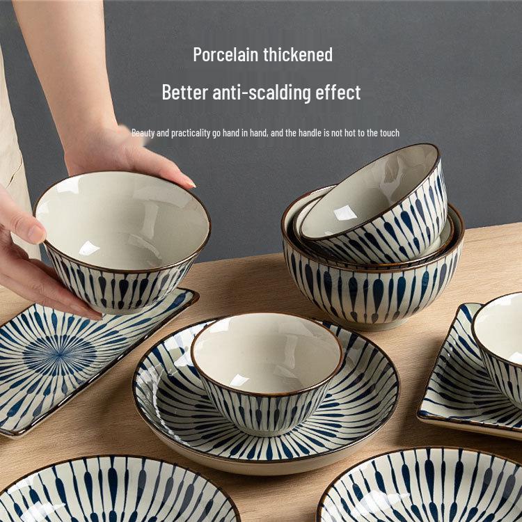 Japanisches gestreiftes Keramikschüssel- und Teller-Set - Neujahrsgeschirr & Einweihungsgeschenk mit Essstäbchen
