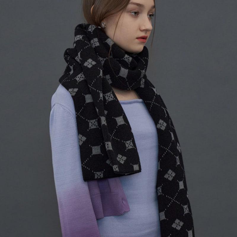 UNALLOYED ARGYLE MUFFLER / BLACK