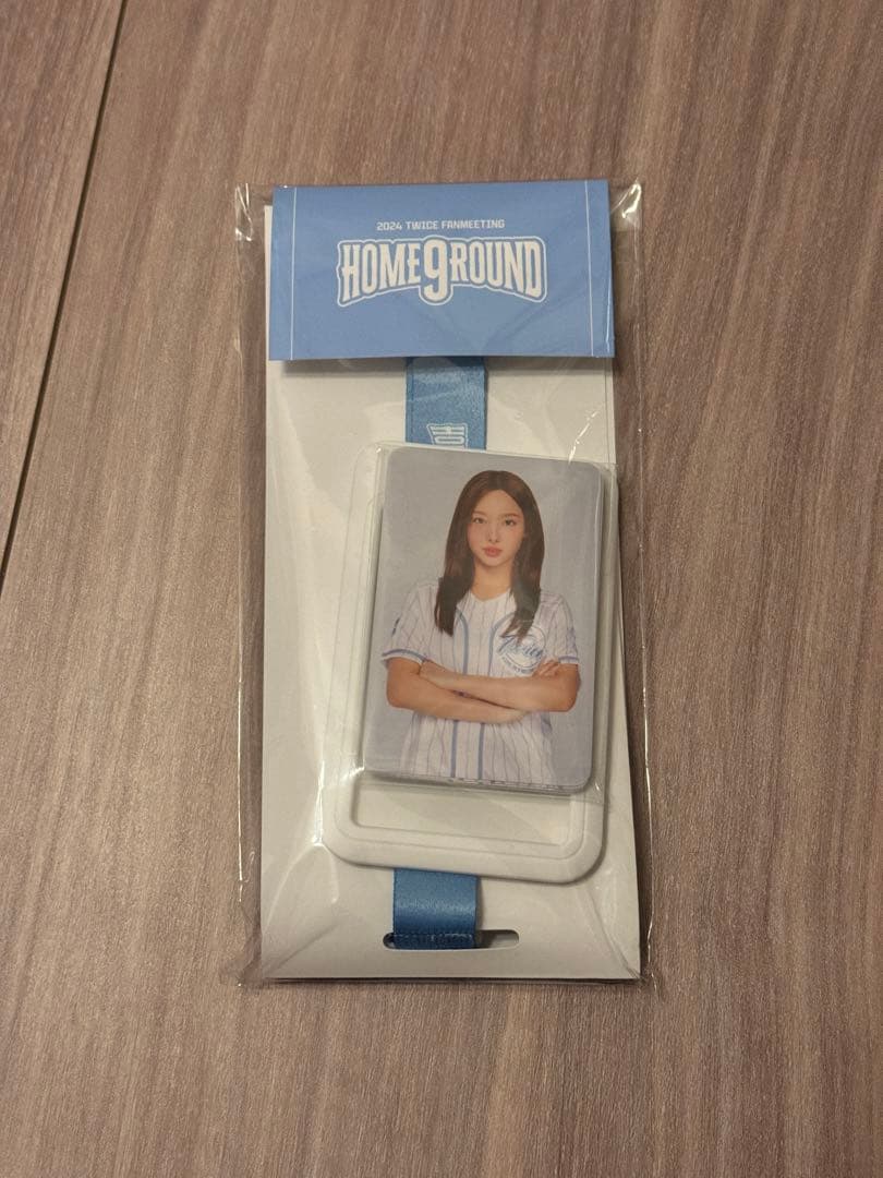 

[USED] TWICE LANYARD SET - HOME 9ROUND
