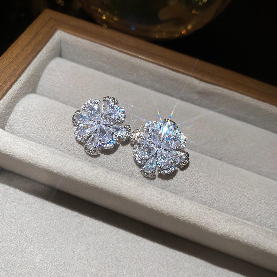 Серьги-пусеты с холодным ветром, простые повседневные универсальные серьги, серьги класса люкс