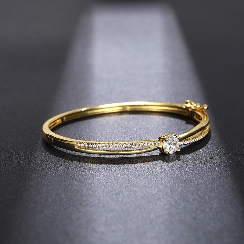 Versatile Bracelet Women, Cross Design Round Zircon Jewelry, Elegant And Exquisite Niche Jewelry