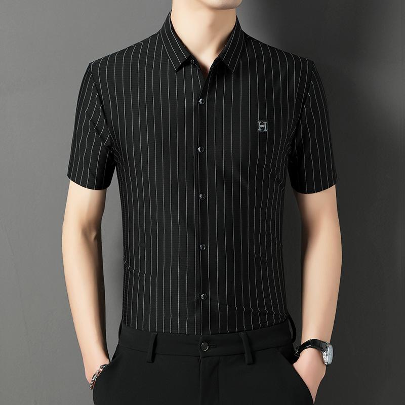 New Summer Men's Seamless Shirt Simple Body Thin Short Sleeve Striped Men's Shirt