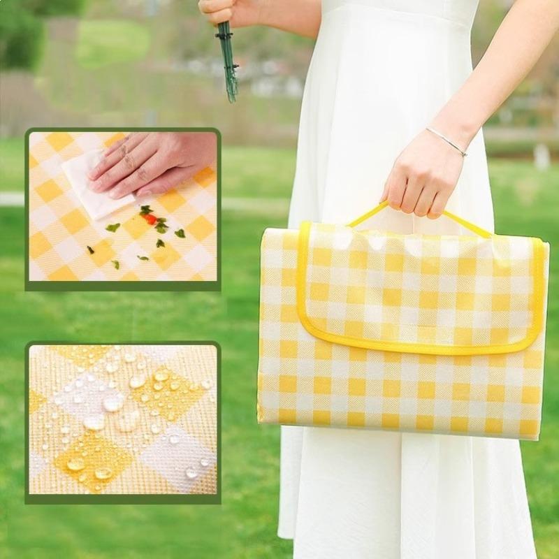 Picnic Mat - Waterproof and Moisture-proof, Thickened Camping Mat, Portable and Easy-to-carry Lawn Mat, Spring Outing, Barbecue, Beach Mat