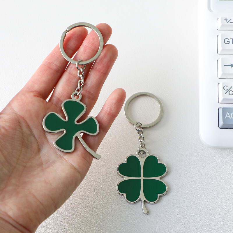 Four-leaf clover lucky keyring keychain key holder