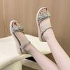 Calzado para mujer – Sandalias