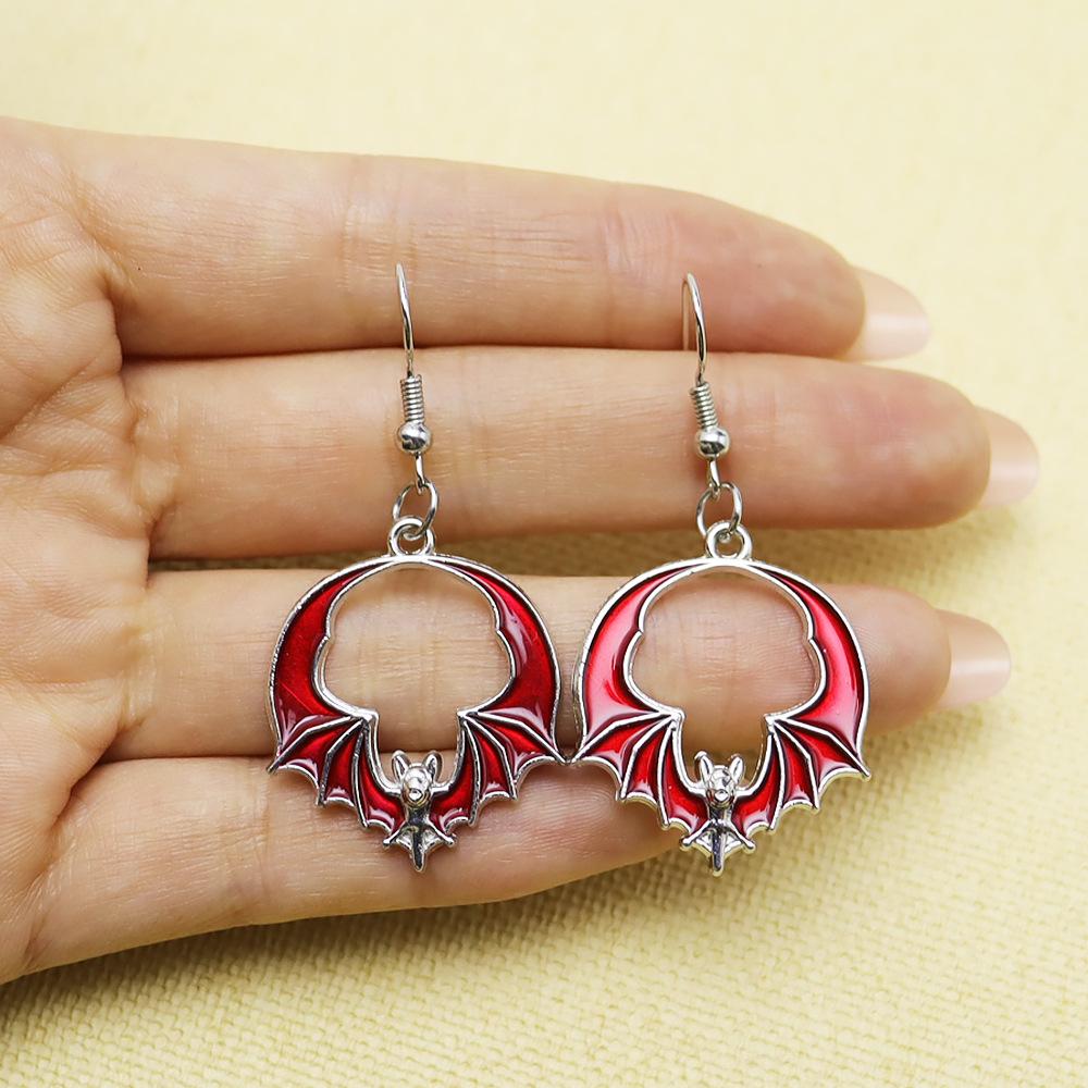 Retro Gothic Bat Pendant Earrings - Halloween Style Accessories
