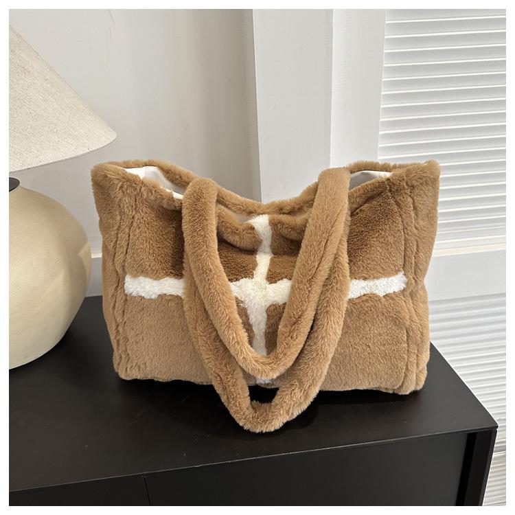 Mao Mao Trend Large Capacity Winter 2025 New Casual Fashion Personalized Plush Handheld Shoulder Tote Big Bag