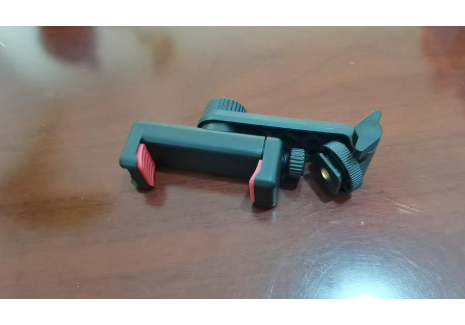 360° Rotating Universal Phone & Tablet Clip for Live Outdoor Photography