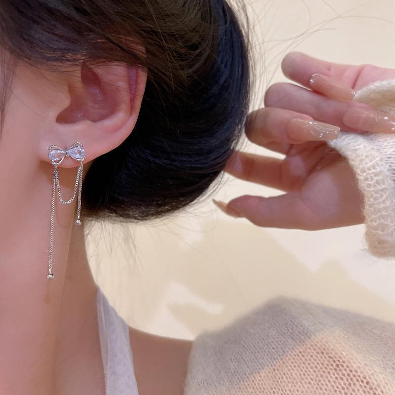 High-end bow long fringed earrings women's light luxury niche design sweet stud earrings retro temperament earrings