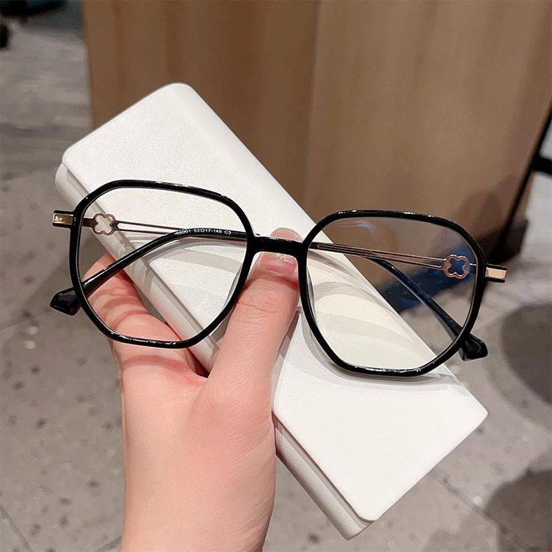 Feminine Glasses with A Polygonal Frame TR90 Can Be Equipped with A Degree.