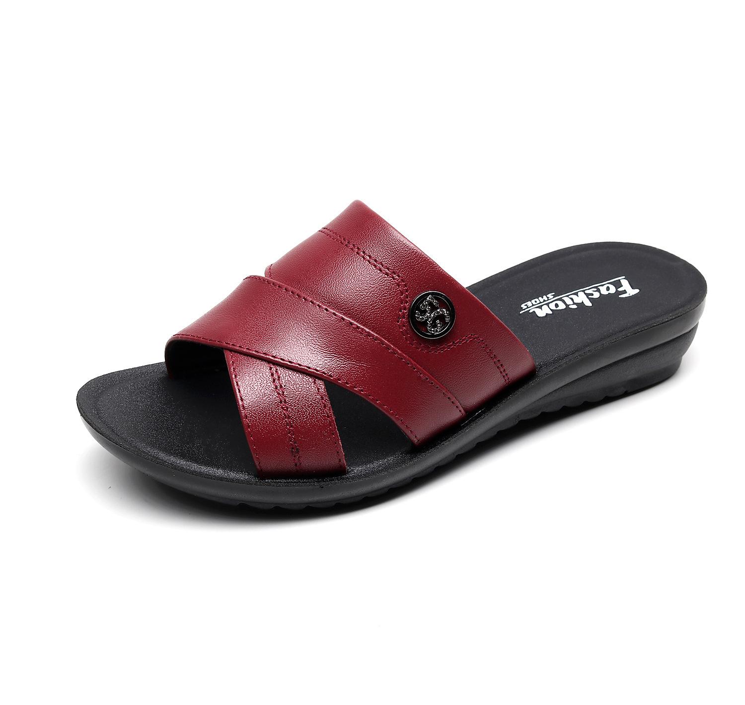 

Сандалии для среднего и пожилого возраста, сандалии для мам, женская летняя верхняя одежда, нескользящая мягкая подошва из коровьей кожи, плоская подошва для среднего и пожилого возраста, большие размеры 35 красный