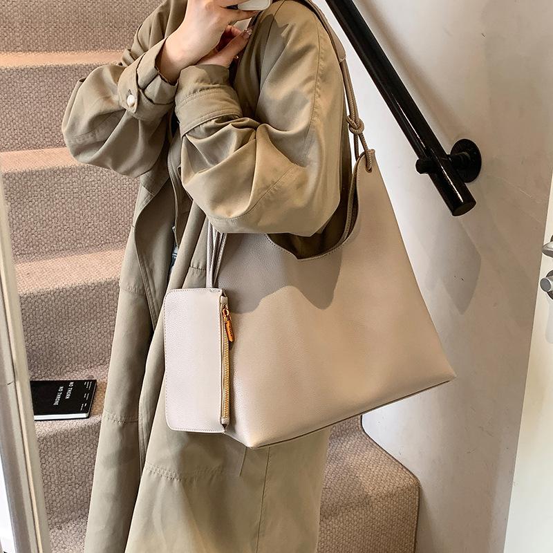 

Міська сумка для матері та дитини жіноча сумка 2024 нова модна модна сумка через плече універсальна сумка під пахву великої ємності 35.5*13*36 сірий колір