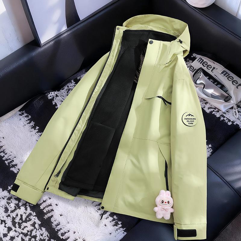 Unisex 3-in-1 Removable Mountaineering Jacket with Warm Fleece, Windproof and Waterproof, Customizable Logo