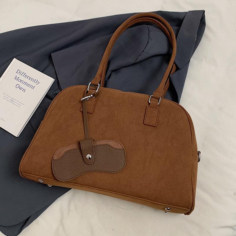Retro underarm bag women's autumn and winter 2025 new trendy Korean portable bowling bag suede large-capacity women's bag