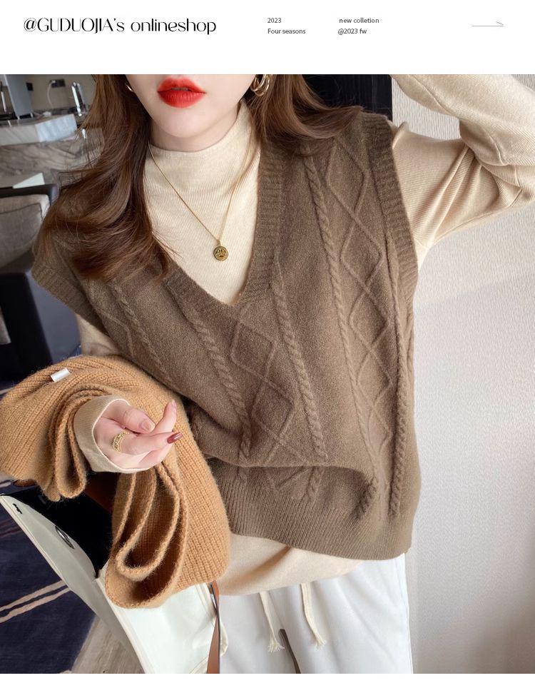 Women's 2024 Black Mock Neck Sweater: Base Layer for Spring & Autumn, Loose Half-High Neck Top.