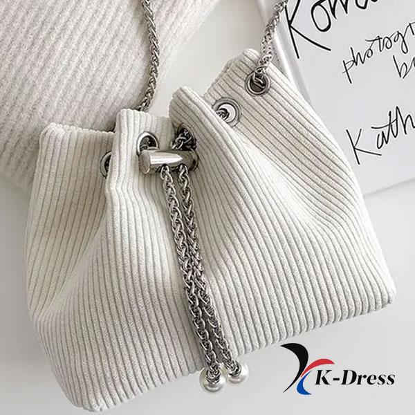 

Міні-сумка-відро з ланцюжком з вельвету (1 колір) 16x14x0.5cm слонова кістка