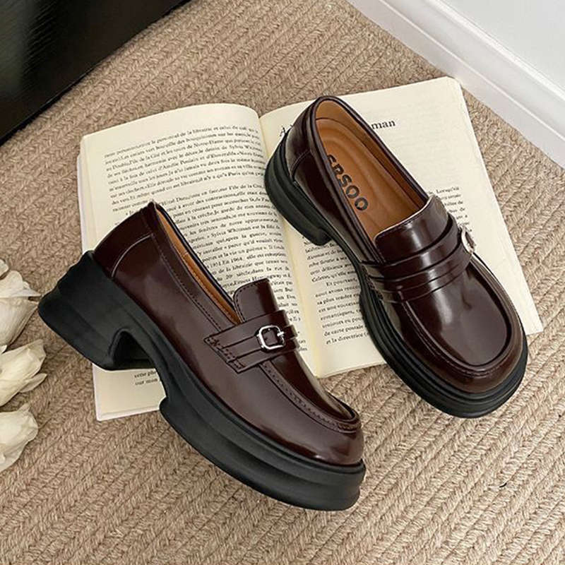 

Коричневые туфли на высокой платформе в ретро-британском стиле, женские, весна-осень 2025, французские мокасины с одной педалью 40 коричневый