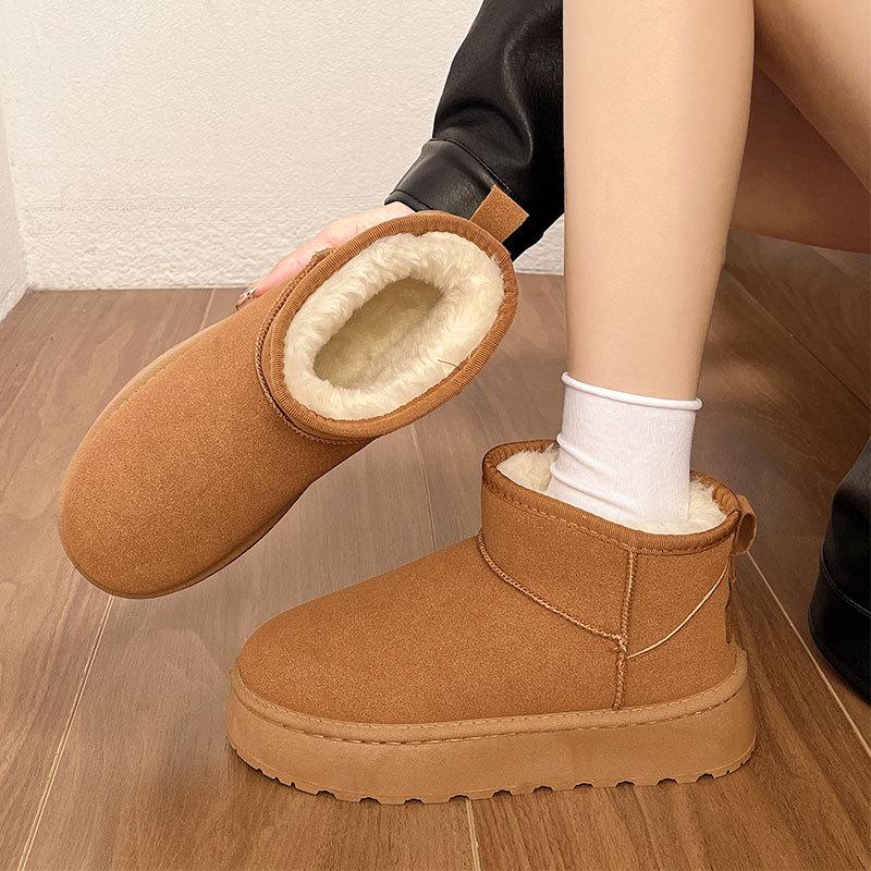 Snow boots women's thick-soled velvet thickened short boots in the winter of 2025 new fashion warm and cold-resistant Northeast cotton shoes