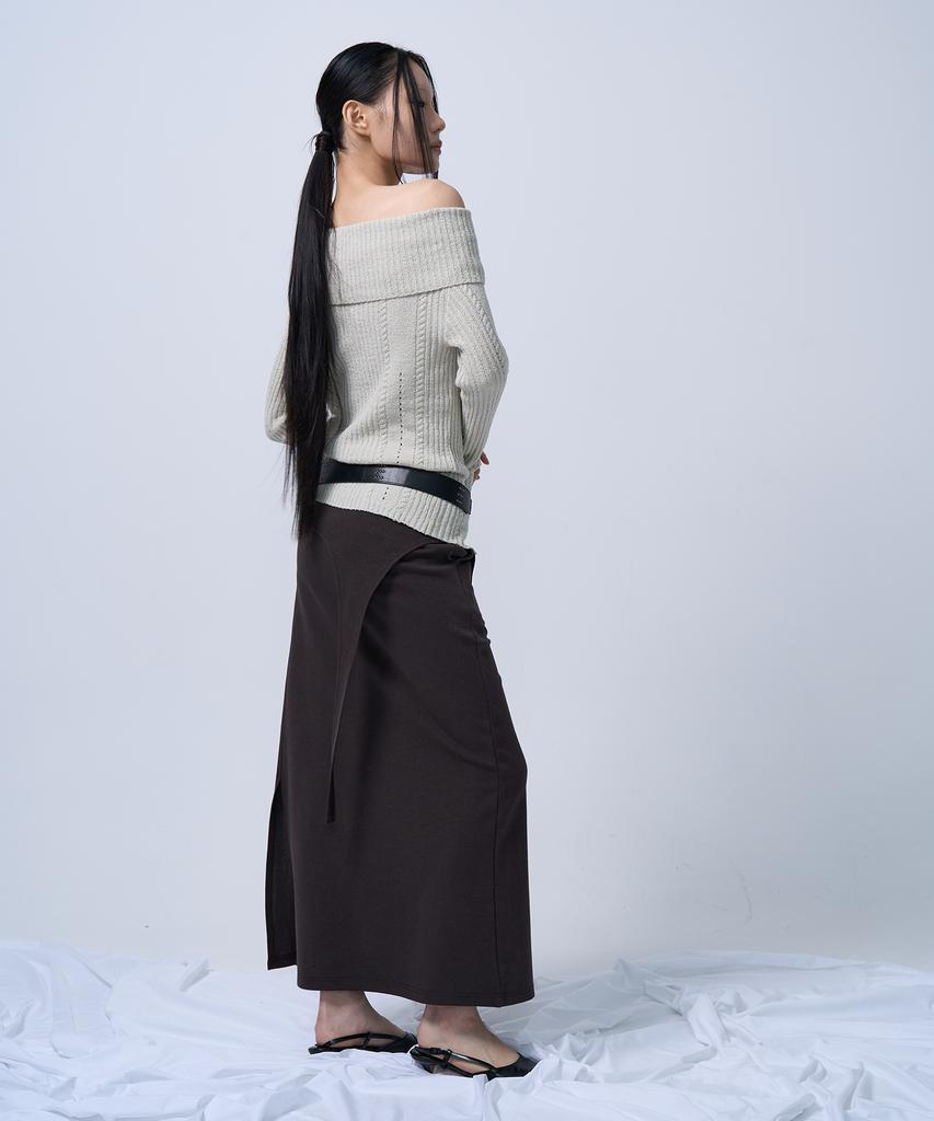 G Museum Cut-Out Maxi Long Skirt (Deep Brown)