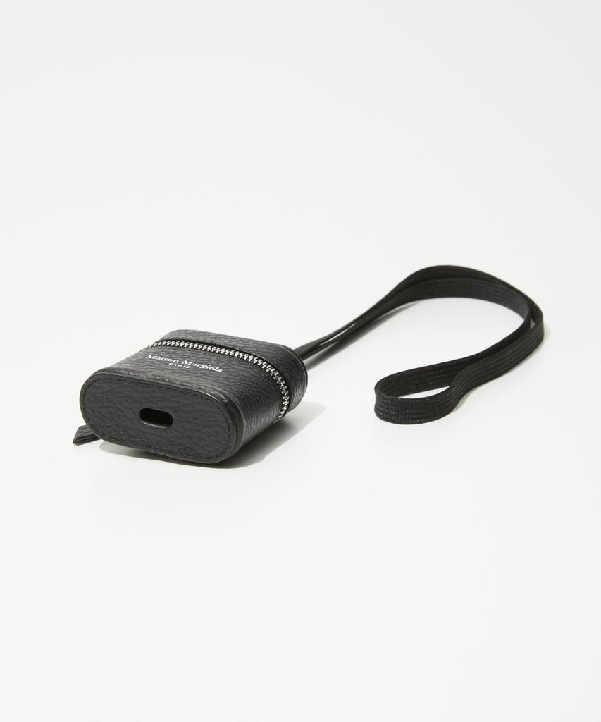 Maison Margiela AirPods Case SA1VZ0015P6421 BLACK [Used]