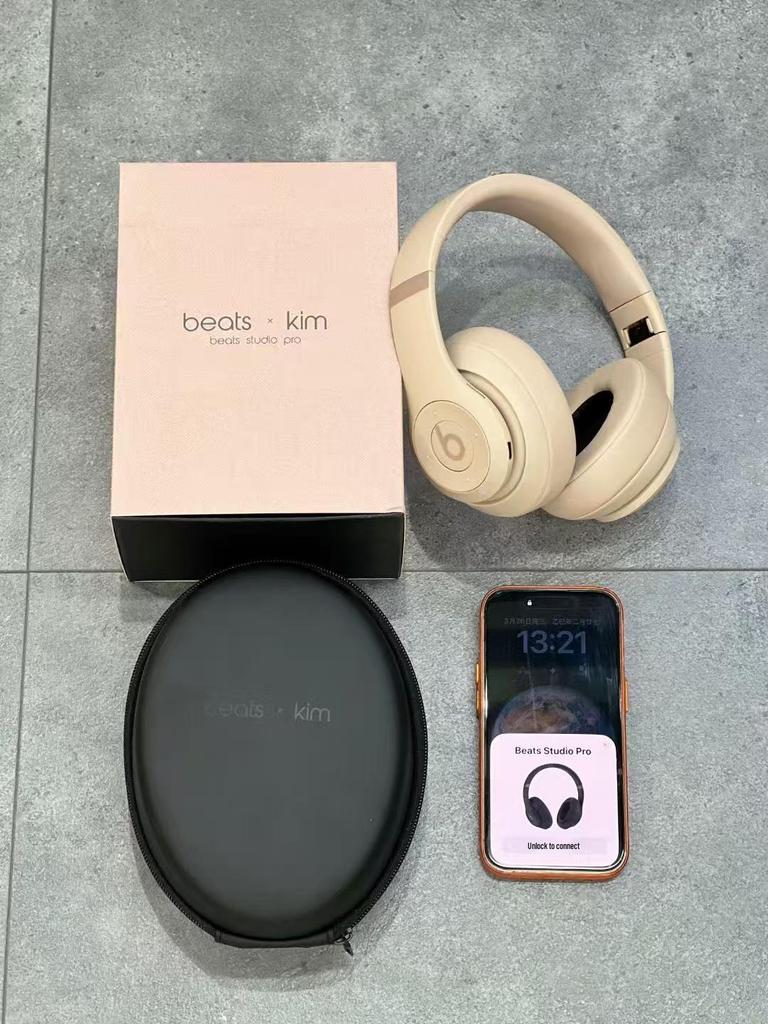 Fones de Ouvido Bluetooth Over-Ear Studio Pro Quarta Geração para Engenheiros de Gravação - Novo Modelo Volume-Drive