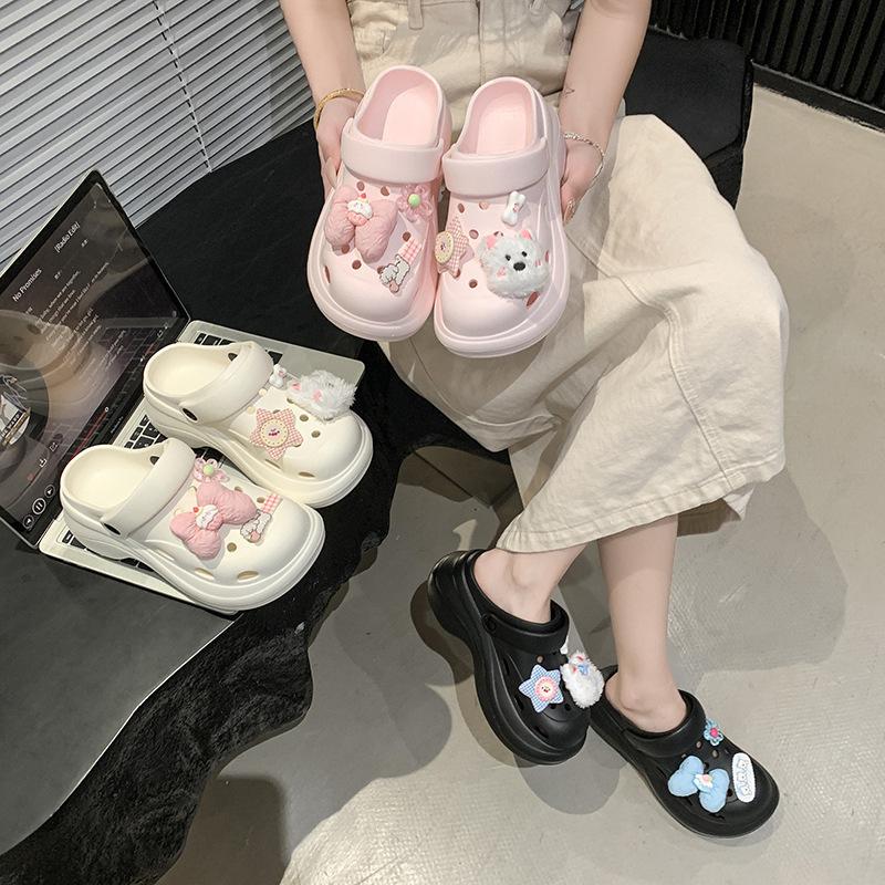 Stepping On Shit Hole Shoes Women Wear Outside the Summer of 2025 New Beach Leisure Thick-soled Daily Bag Head Cool Slippers