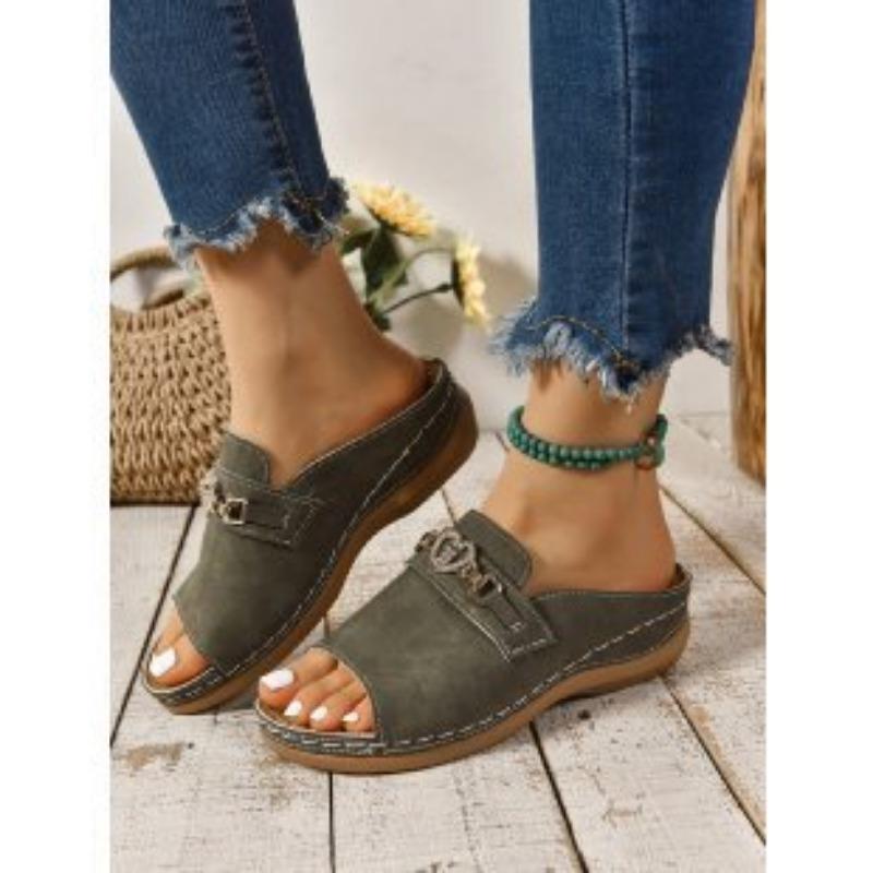 Large size fish mouth with metal accessories rocking shoes summer new beach open-toed cool slippers women