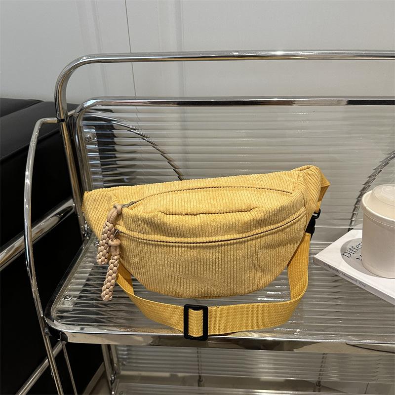 Solid color simple foreign style shoulder messenger bag 2025 autumn new niche versatile ins casual bag breast bag fanny pack