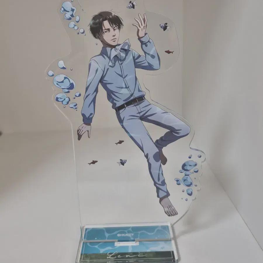 

Attack On Titan Levi Aquarium Acrylic Stand