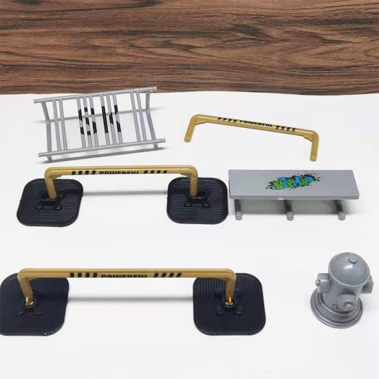 10 szt./zestaw Akcesoria do scenek na deskorolkę Kompaktowe Wykwintne Wykonanie Plastikowe Przeszkody do Fingerboardu Bariery Uliczne do Wewnątrz