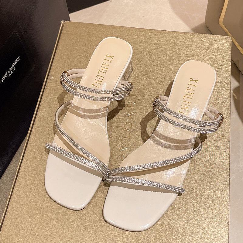 

Две туфли классные тапочки женская летняя обувь 2025 новые туфли на каждый день тапочки босоножки на толстом каблуке средний каблук высокий каблук перетаскивание 40 бежевый