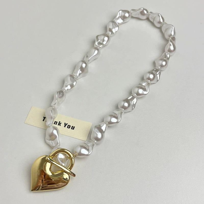 Imitation Pearl Heart-Shaped Necklace For Women 2025 New Heart-Shaped Pendant Necklace Fashionable Women's Jewelry Accessory
