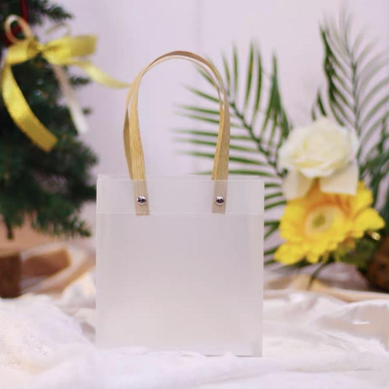 10PCS Holiday Gift Bag Eco-friendly Companion Gift Candy Bag Holiday Gift Birthday Gift Bag, Anniversaries,Frosted Tote Bag