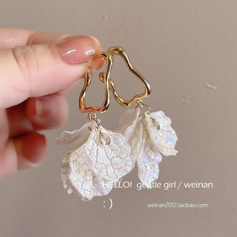 

Super Fairy Mosquito Coil Travel Photos Earrings Jewelry Shell A pair of stud earrings