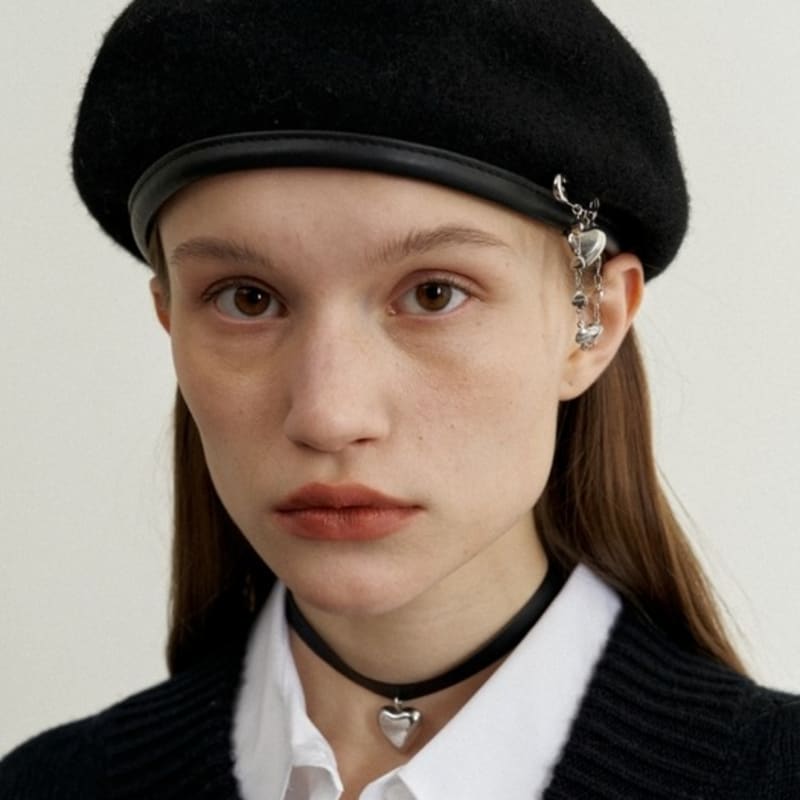LOVE ME MONSTER Heart Charm Classic Wool Beret