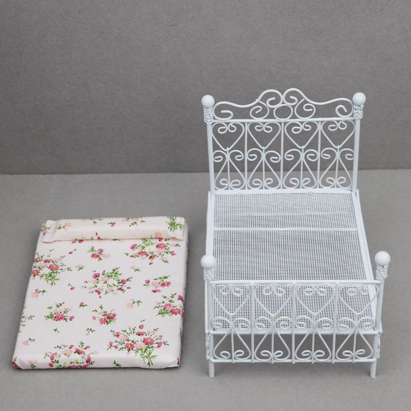 1:12 Dollhouse Mini Double Bed Home Bedroom Furniture Toy Gift Living Room Furniture Model Beautiful Handmade Iron Toy