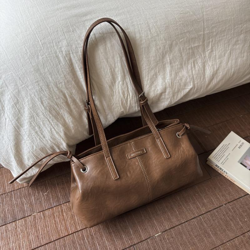 Retro small bag, simple handbag, women's autumn new textured underarm bag, commuter shoulder bag