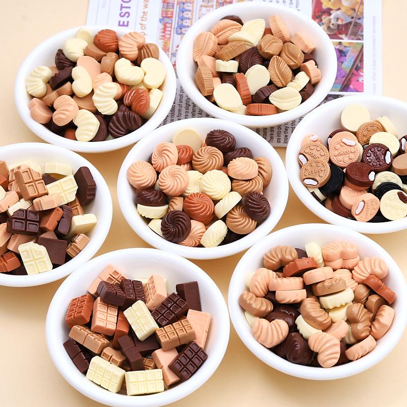 30 Stück Neue Niedliche Harz Cartoon Simuliert Schokolade, Kekse, Blätter, Buchstaben Serie Flache Rückseite Scrapbooking DIY Schmuck Handwerk