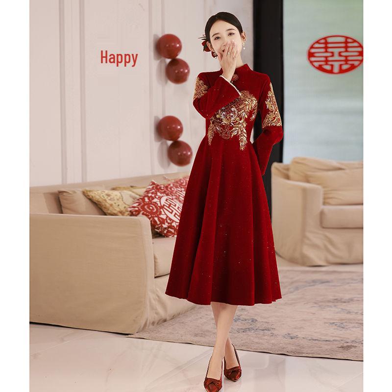 Red Wine Long-Sleeve Qipao Dress: Perfect for Weddings, Homecoming, or Engagements - A Casual Yet Elegant Chinese Autumn Bridal Gown.
