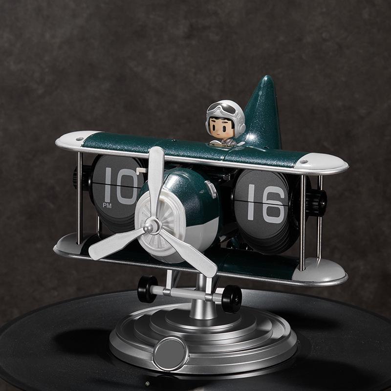 MiaoKe Retro Automatic Walnut Flip Clock: Simple Desktop Decor